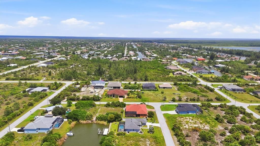 En Venta: $548,000 (3 camas, 2 baños, 2696 Pies cuadrados)