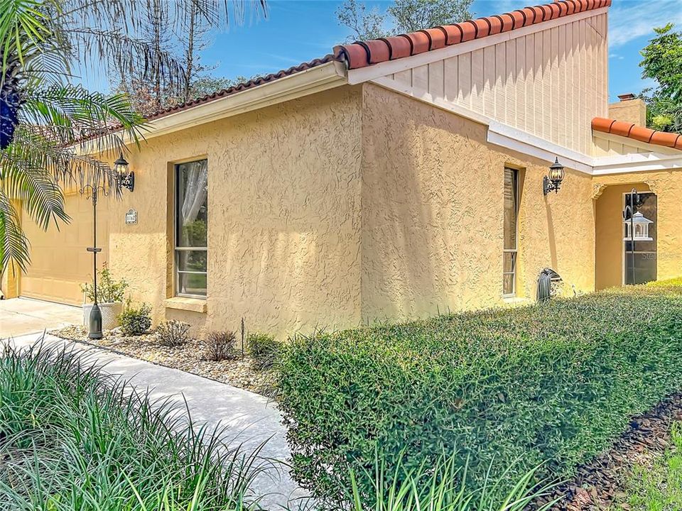 For Sale: $439,000 (3 beds, 2 baths, 1574 Square Feet)