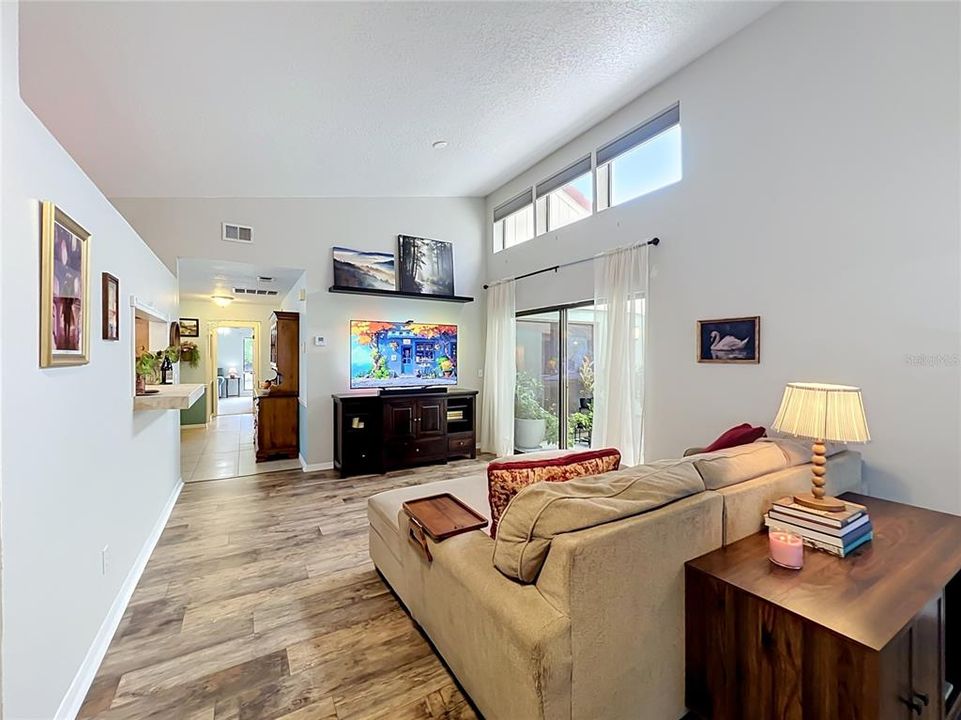 For Sale: $439,000 (3 beds, 2 baths, 1574 Square Feet)