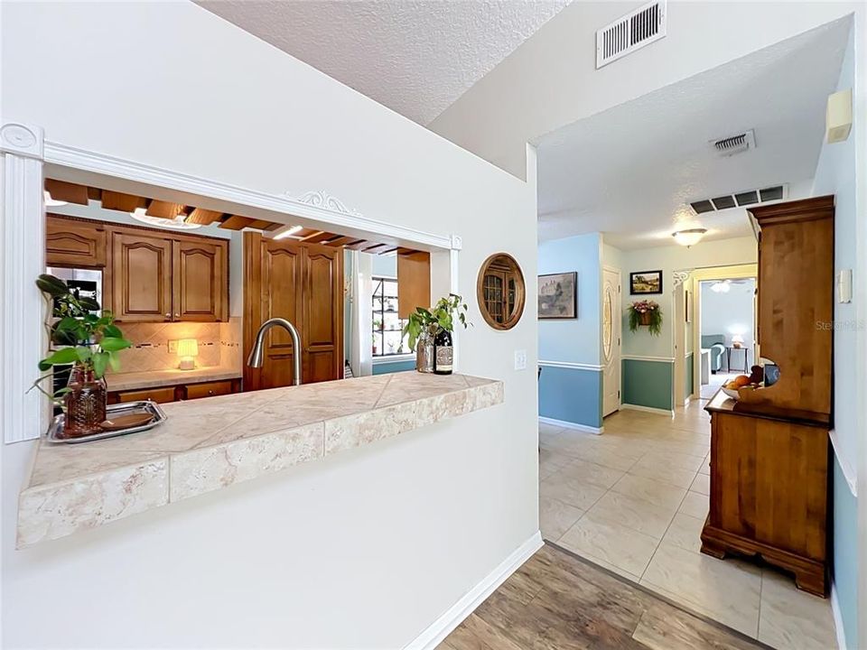 For Sale: $439,000 (3 beds, 2 baths, 1574 Square Feet)