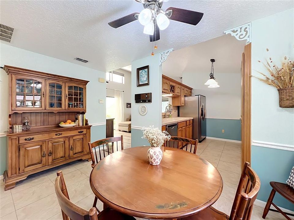 For Sale: $439,000 (3 beds, 2 baths, 1574 Square Feet)