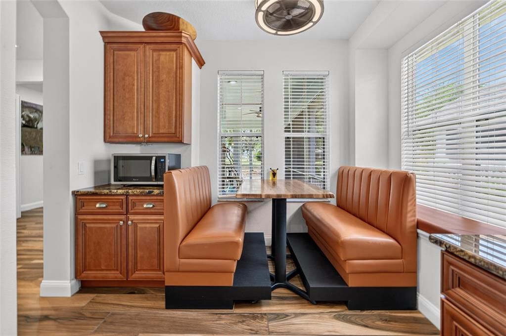 En Venta: $399,900 (3 camas, 2 baños, 1750 Pies cuadrados)