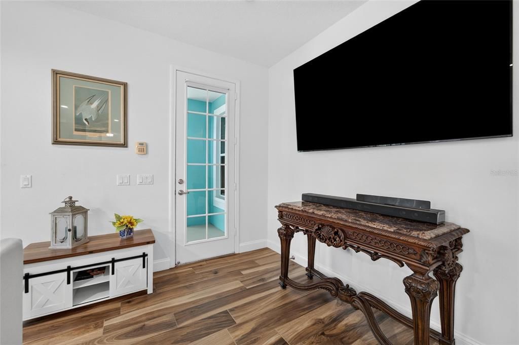 En Venta: $399,900 (3 camas, 2 baños, 1750 Pies cuadrados)
