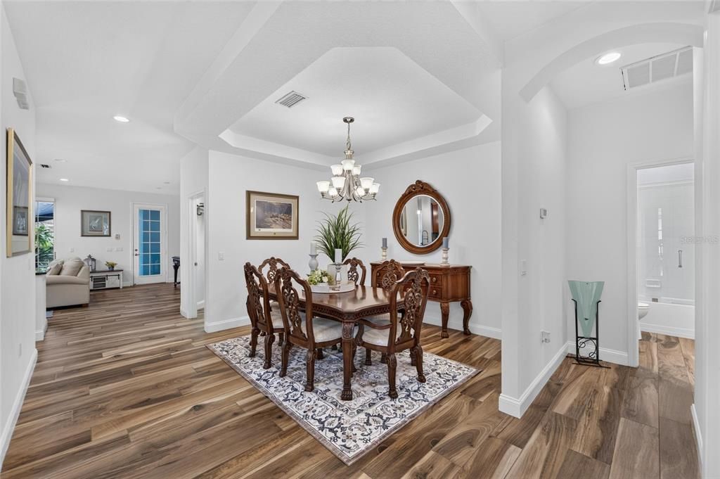 En Venta: $399,900 (3 camas, 2 baños, 1750 Pies cuadrados)