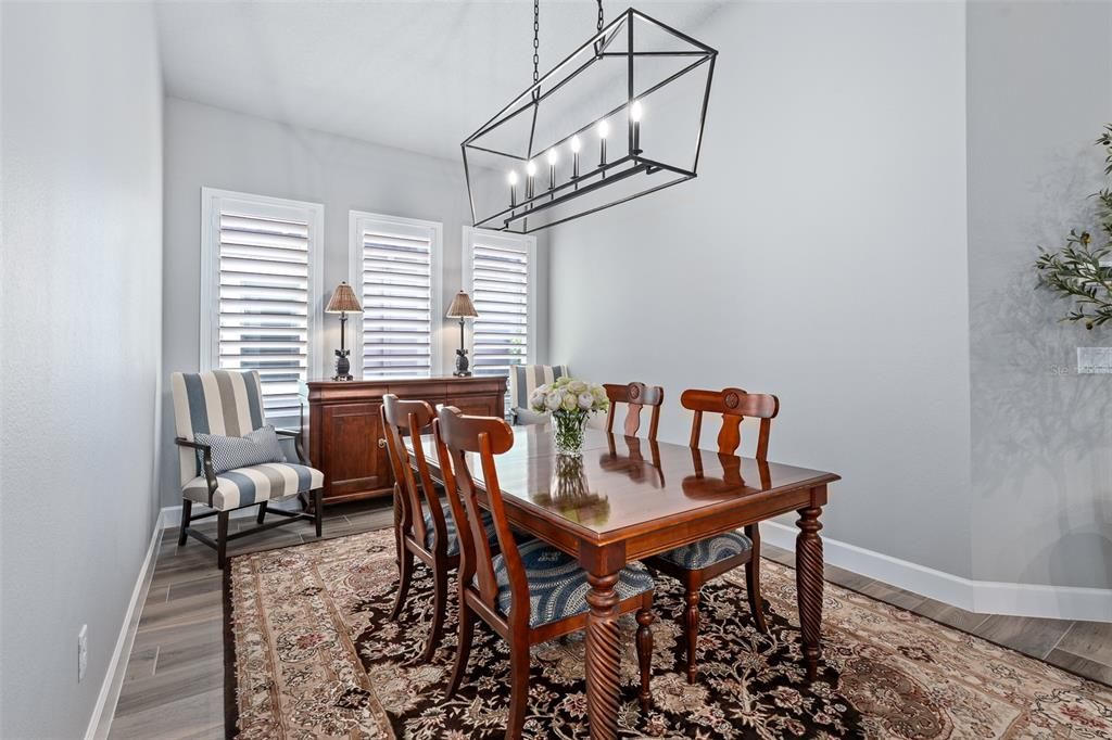 For Sale: $949,900 (4 beds, 3 baths, 2568 Square Feet)