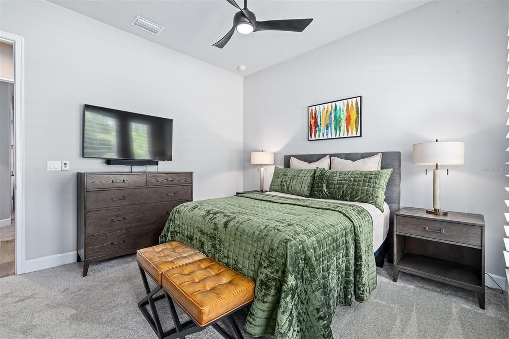 For Sale: $949,900 (4 beds, 3 baths, 2568 Square Feet)
