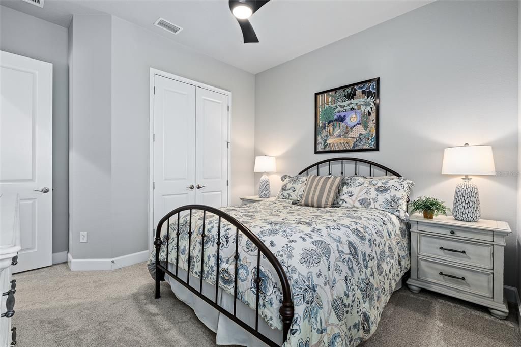 For Sale: $949,900 (4 beds, 3 baths, 2568 Square Feet)
