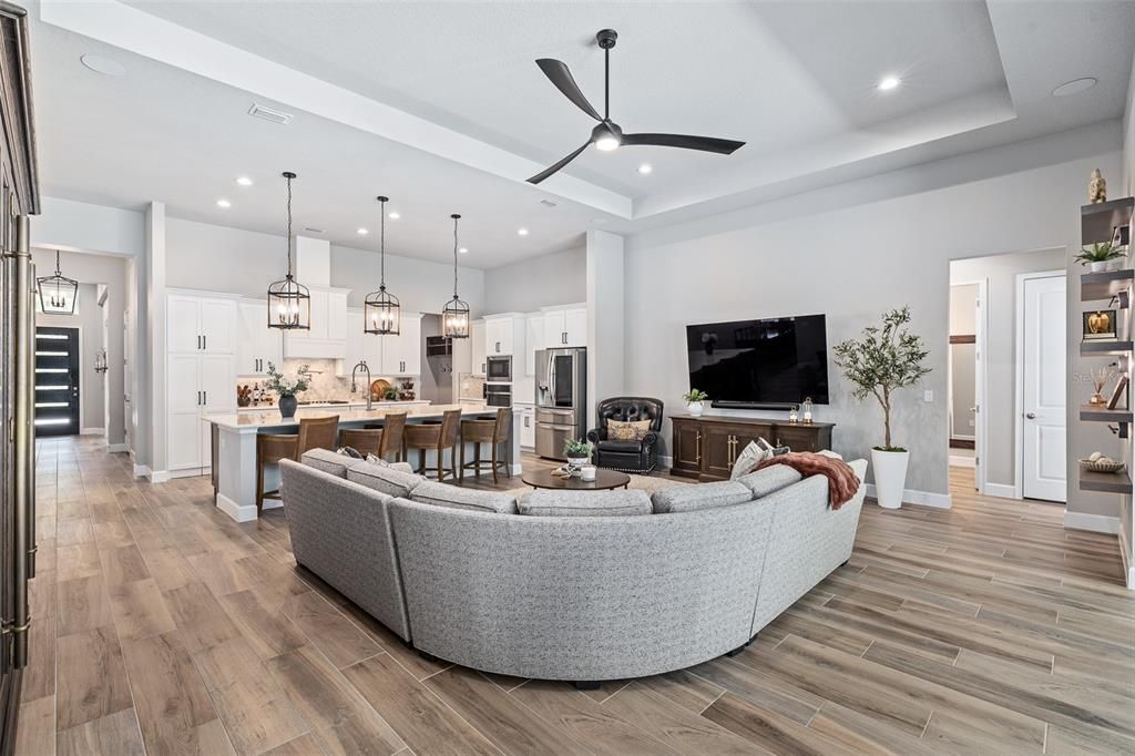 For Sale: $949,900 (4 beds, 3 baths, 2568 Square Feet)