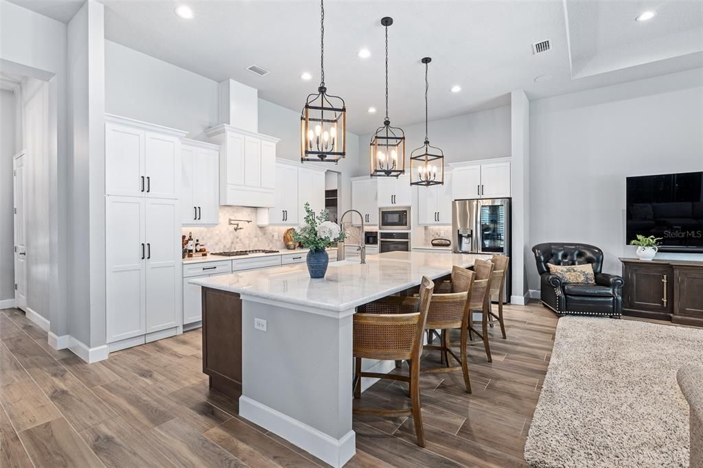 For Sale: $949,900 (4 beds, 3 baths, 2568 Square Feet)