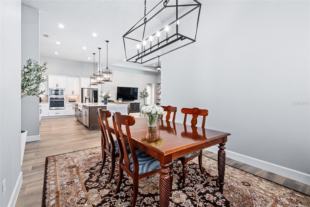 For Sale: $949,900 (4 beds, 3 baths, 2568 Square Feet)