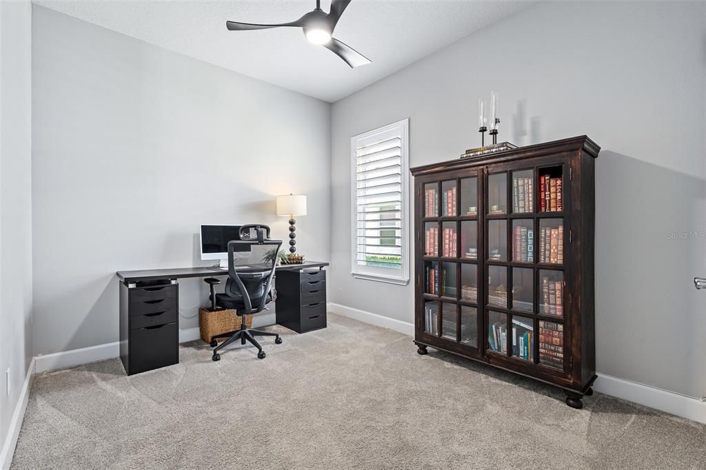 For Sale: $949,900 (4 beds, 3 baths, 2568 Square Feet)