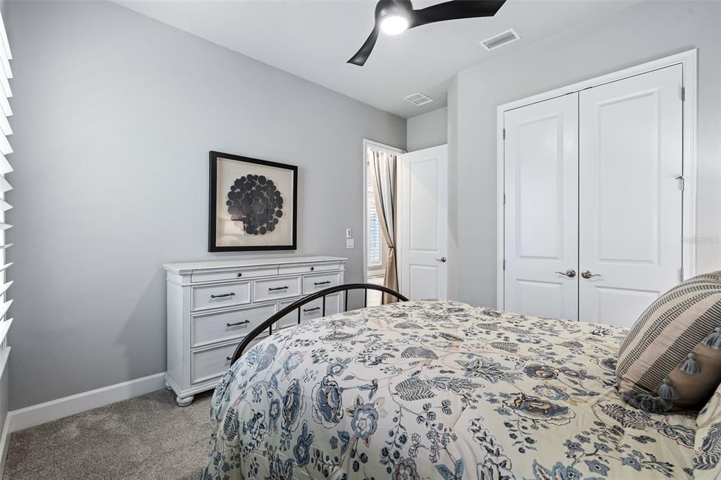 For Sale: $949,900 (4 beds, 3 baths, 2568 Square Feet)