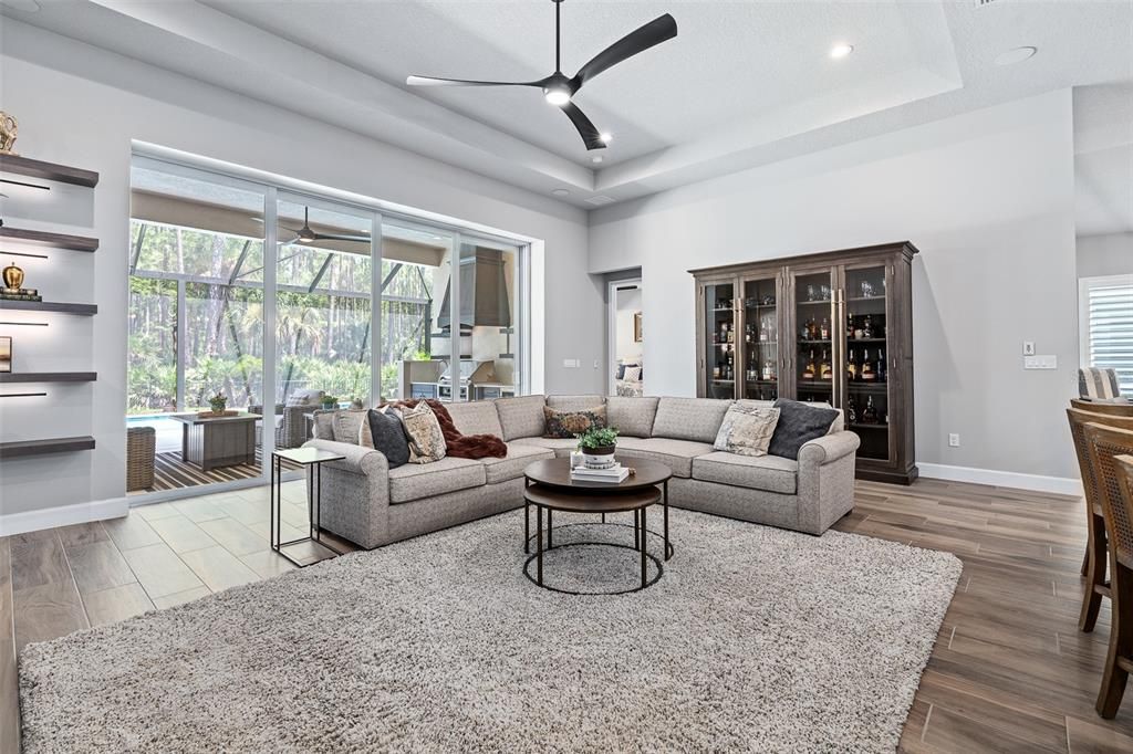 For Sale: $949,900 (4 beds, 3 baths, 2568 Square Feet)