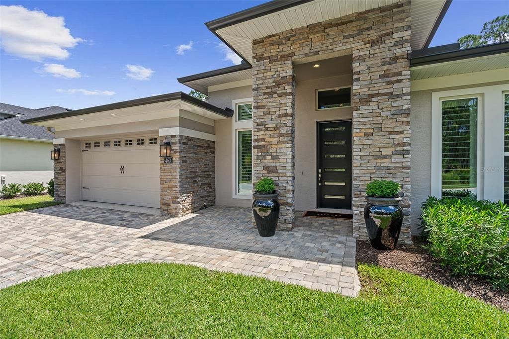For Sale: $949,900 (4 beds, 3 baths, 2568 Square Feet)