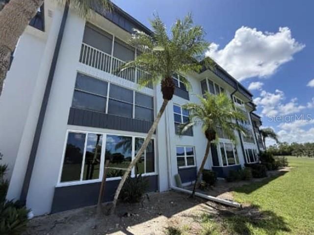 For Sale: $67,600 (1 beds, 1 baths, 792 Square Feet)