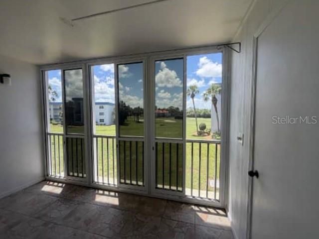 For Sale: $67,600 (1 beds, 1 baths, 792 Square Feet)