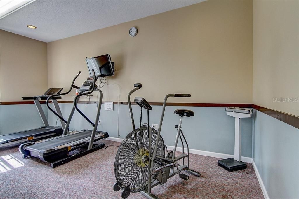 For Rent: $1,350 (1 beds, 1 baths, 646 Square Feet)
