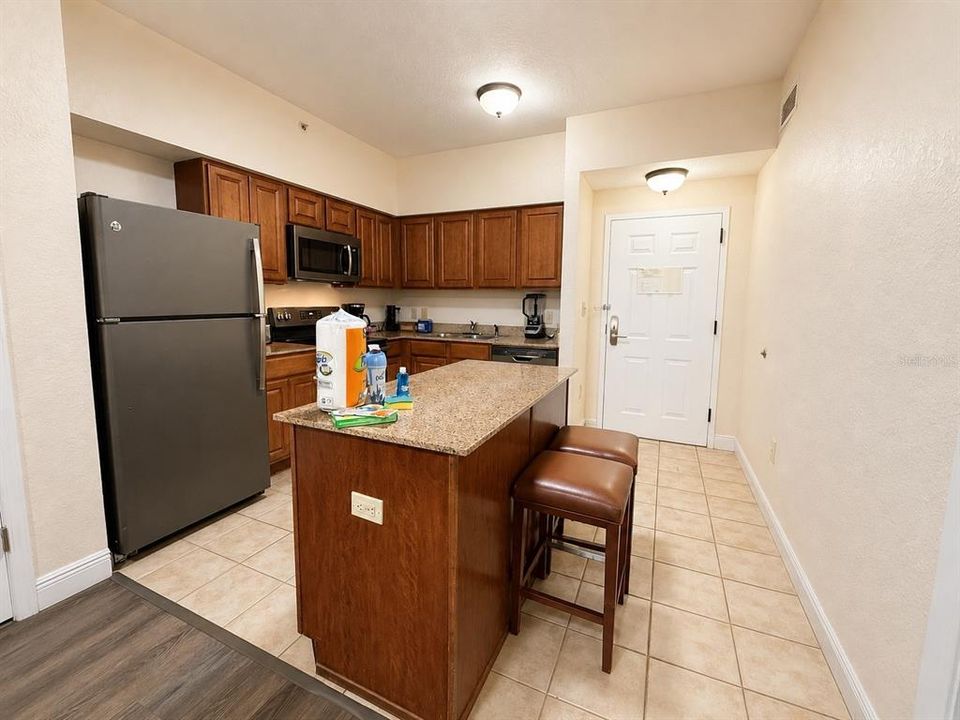 На продажу: $189,900 (2 спален, 2 ванн, 957 Квадратных фут)