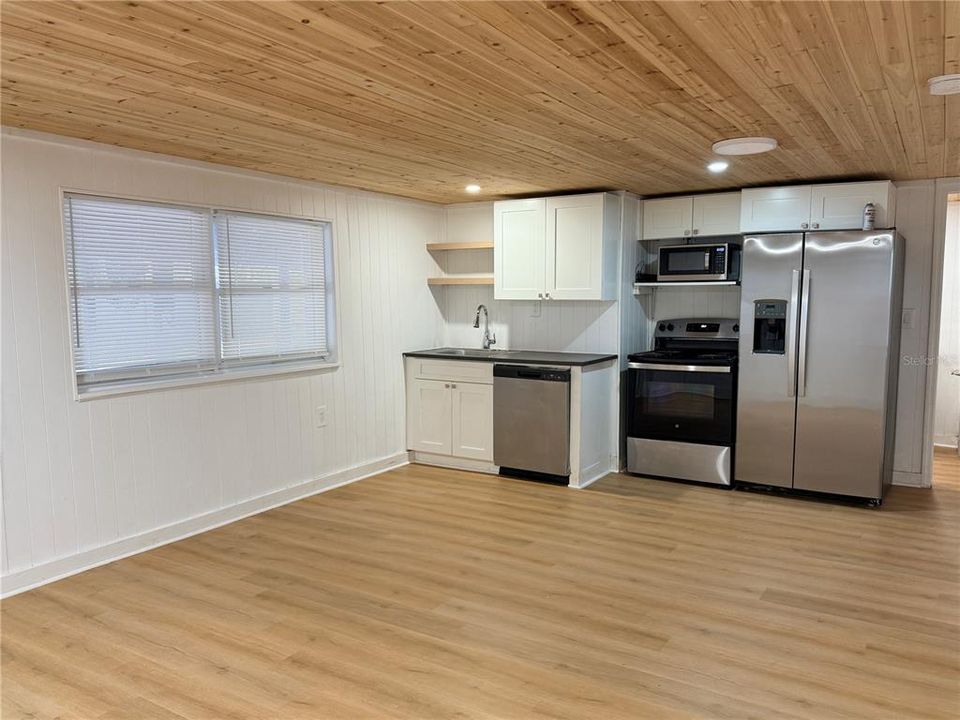 For Rent: $1,500 (1 beds, 1 baths, 500 Square Feet)