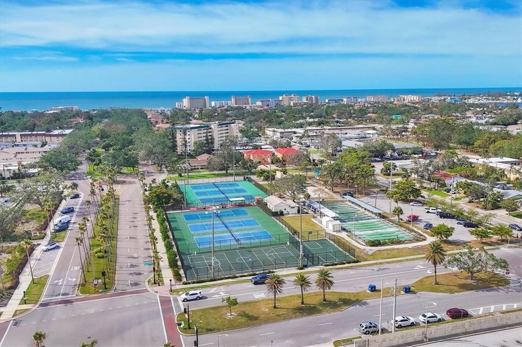 Activo con contrato: $410,000 (3 camas, 2 baños, 1416 Pies cuadrados)