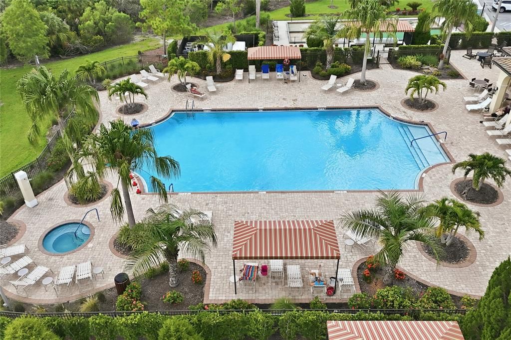 Activo con contrato: $410,000 (3 camas, 2 baños, 1416 Pies cuadrados)