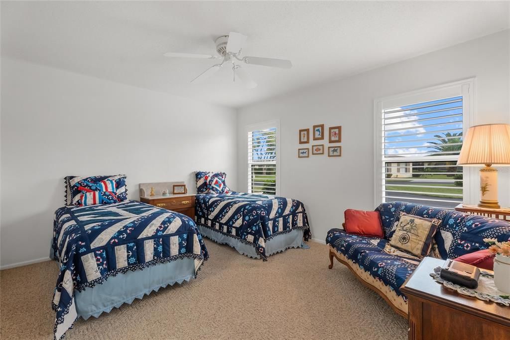 For Sale: $260,000 (2 beds, 2 baths, 1721 Square Feet)
