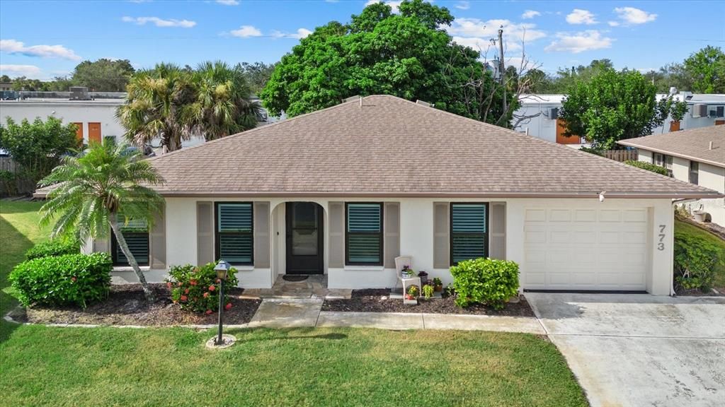 For Sale: $260,000 (2 beds, 2 baths, 1721 Square Feet)