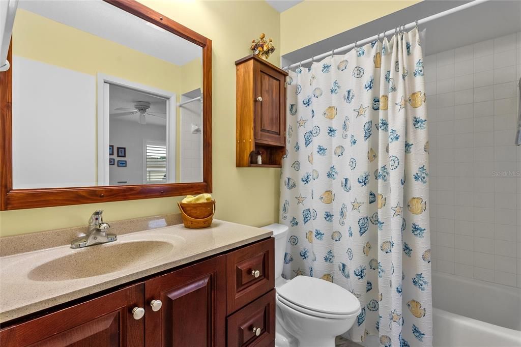For Sale: $260,000 (2 beds, 2 baths, 1721 Square Feet)