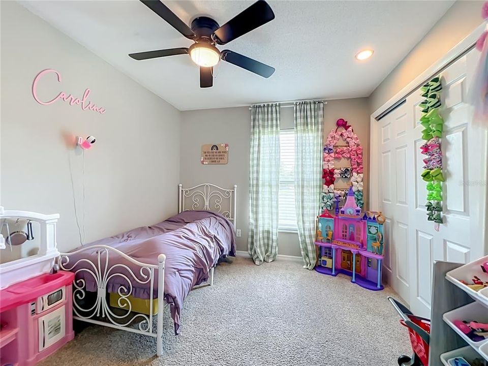 En Venta: $379,900 (3 camas, 2 baños, 1288 Pies cuadrados)