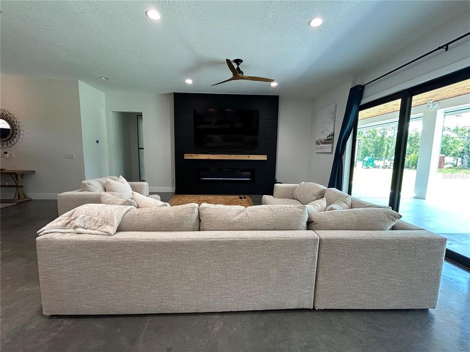 En Venta: $899,900 (4 camas, 3 baños, 3254 Pies cuadrados)