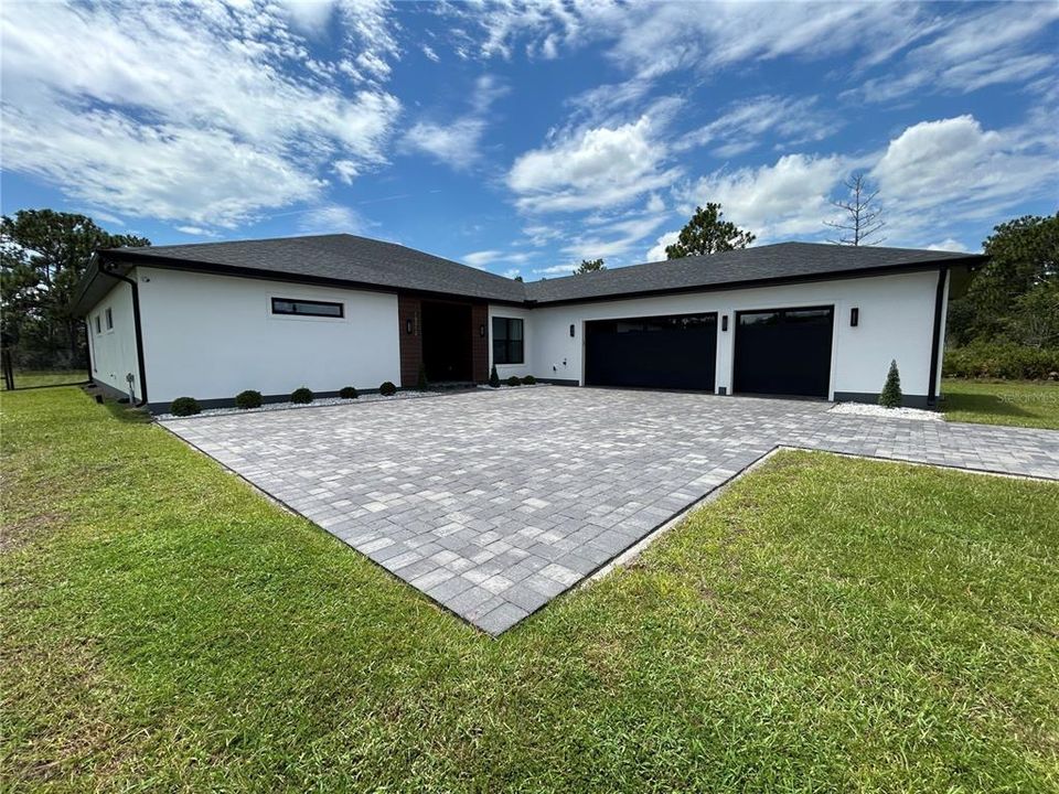 En Venta: $899,900 (4 camas, 3 baños, 3254 Pies cuadrados)
