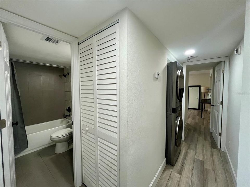 For Rent: $2,800 (2 beds, 2 baths, 1136 Square Feet)
