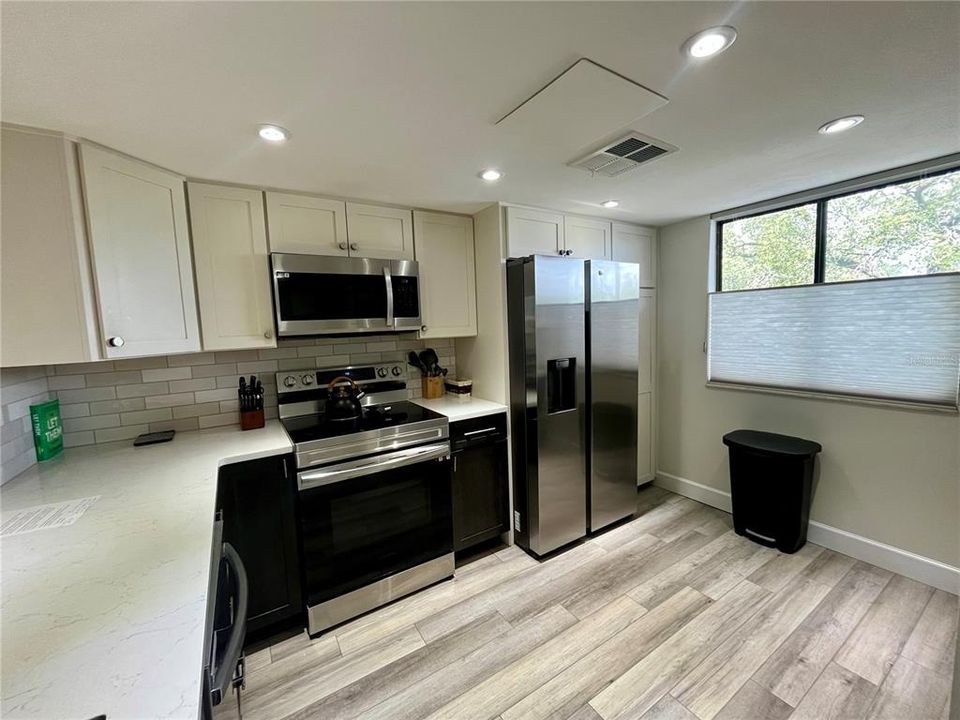 For Rent: $2,800 (2 beds, 2 baths, 1136 Square Feet)