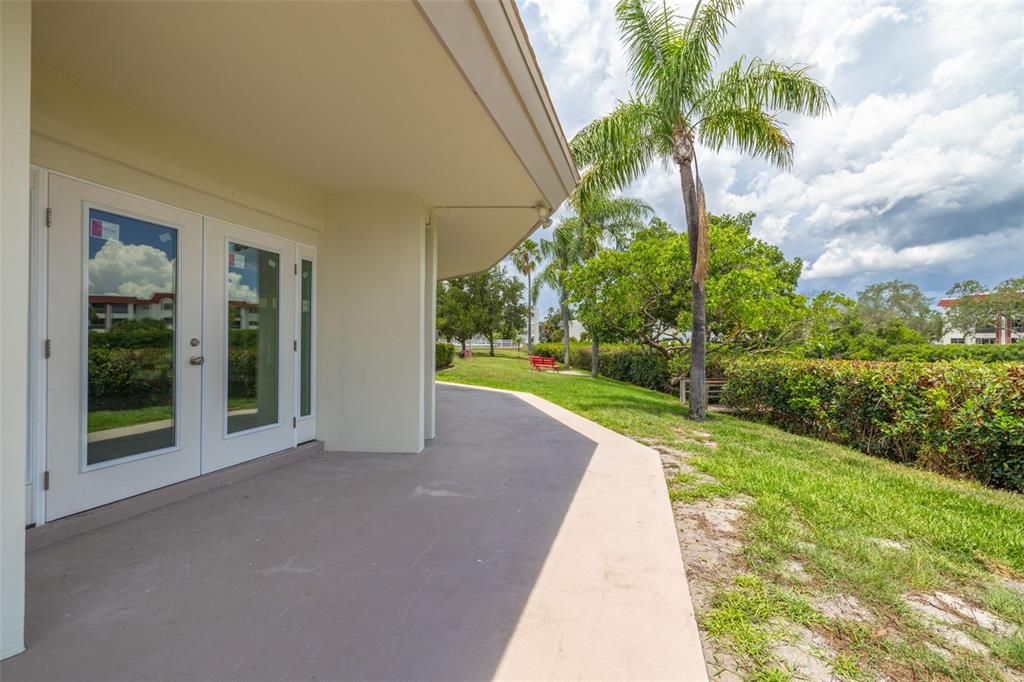 For Sale: $154,900 (2 beds, 1 baths, 1015 Square Feet)