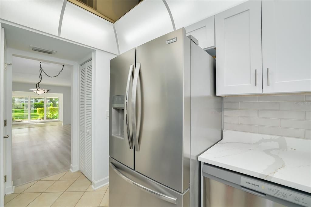 For Sale: $154,900 (2 beds, 1 baths, 1015 Square Feet)
