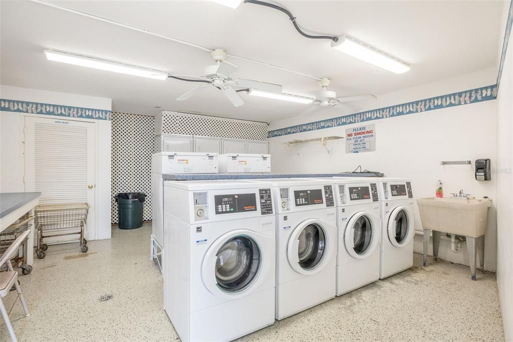 For Sale: $154,900 (2 beds, 1 baths, 1015 Square Feet)