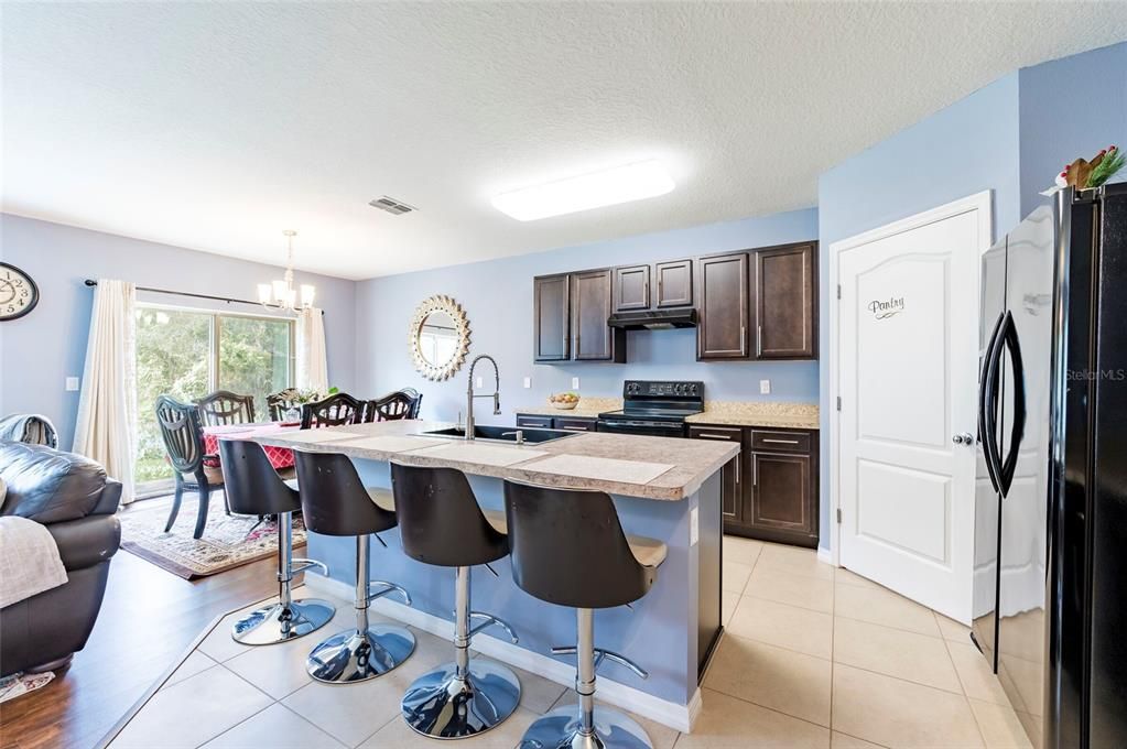 For Sale: $424,999 (5 beds, 3 baths, 2905 Square Feet)