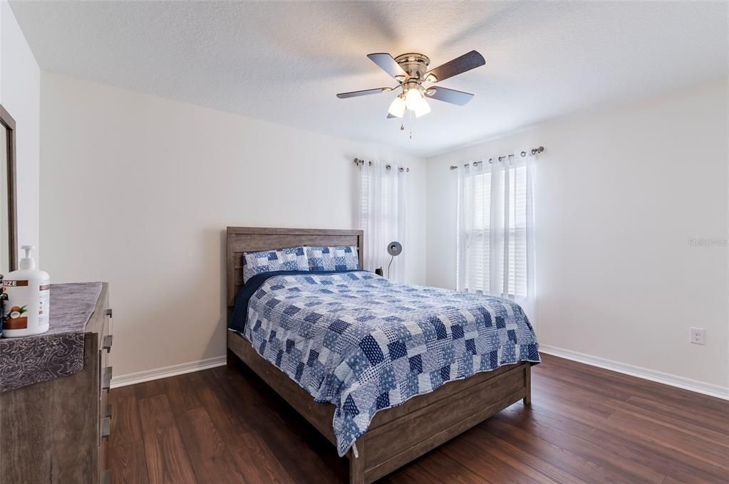 For Sale: $424,999 (5 beds, 3 baths, 2905 Square Feet)