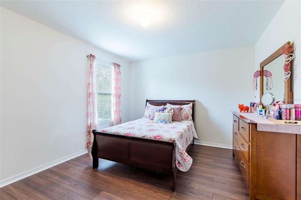 For Sale: $424,999 (5 beds, 3 baths, 2905 Square Feet)