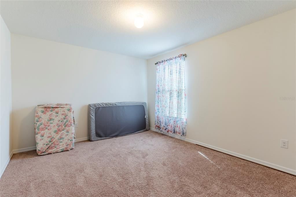 For Sale: $424,999 (5 beds, 3 baths, 2905 Square Feet)