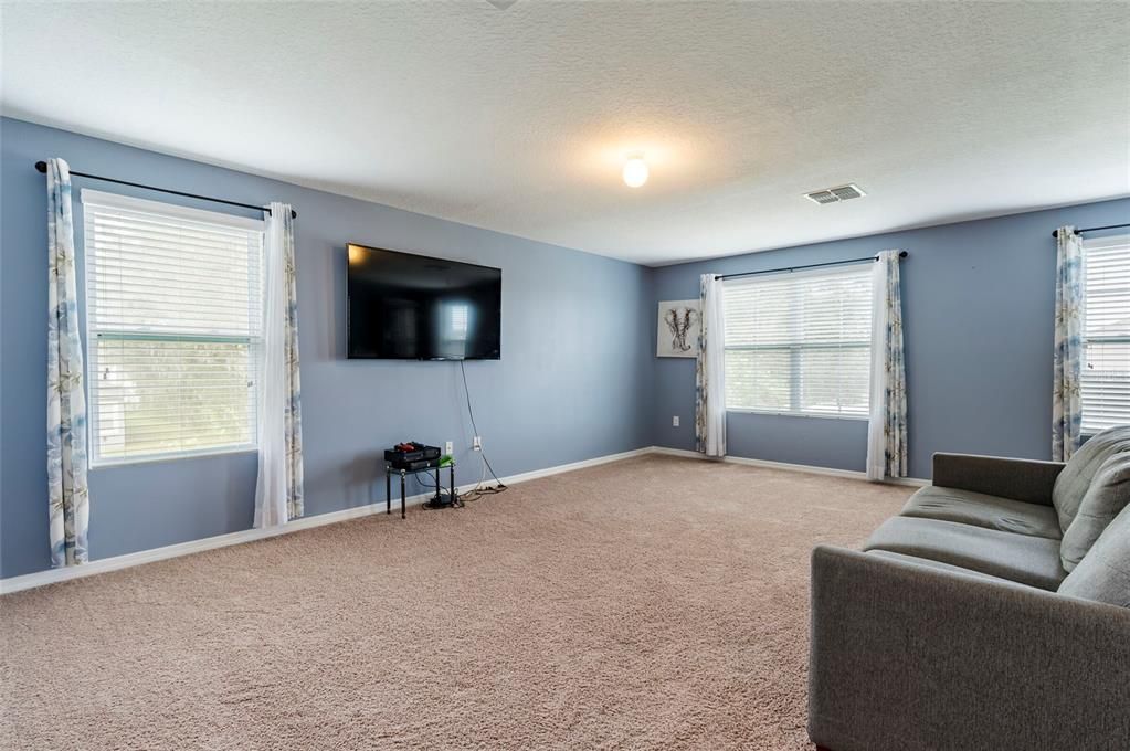 For Sale: $424,999 (5 beds, 3 baths, 2905 Square Feet)