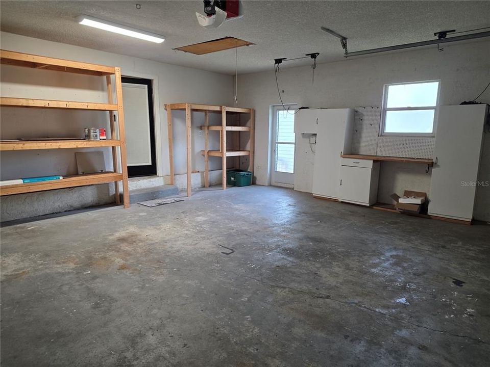 Active With Contract: $425,000 (3 beds, 2 baths, 1830 Square Feet)