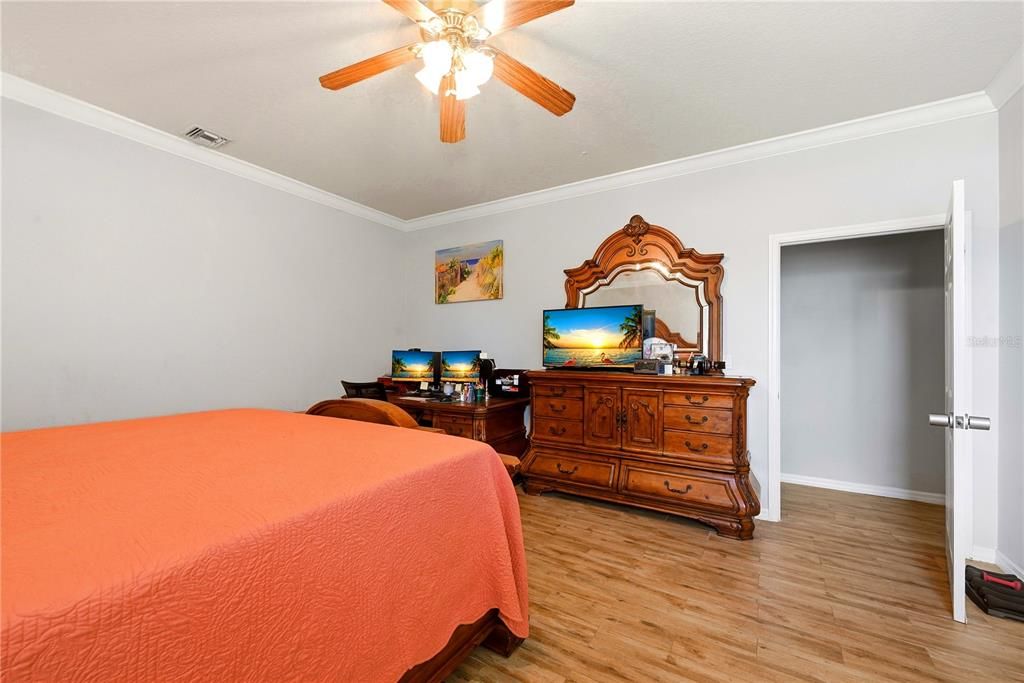 For Sale: $689,987 (4 beds, 3 baths, 2562 Square Feet)
