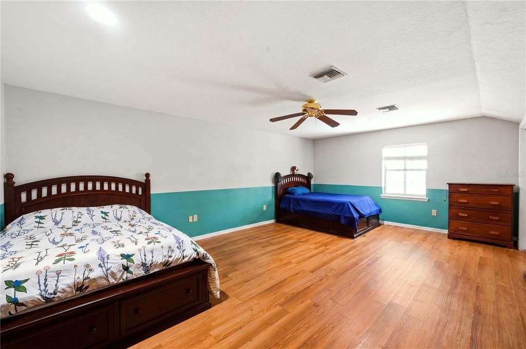 For Sale: $689,987 (4 beds, 3 baths, 2562 Square Feet)