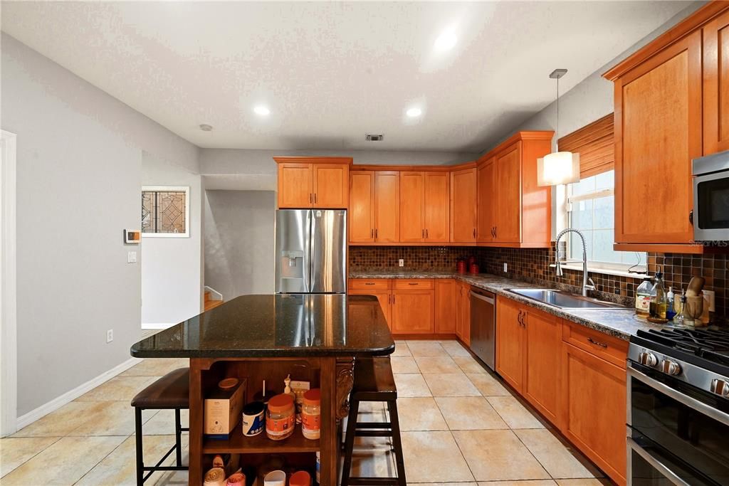 For Sale: $689,987 (4 beds, 3 baths, 2562 Square Feet)
