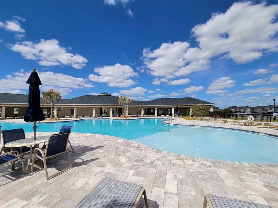 For Sale: $312,150 (4 beds, 2 baths, 2004 Square Feet)