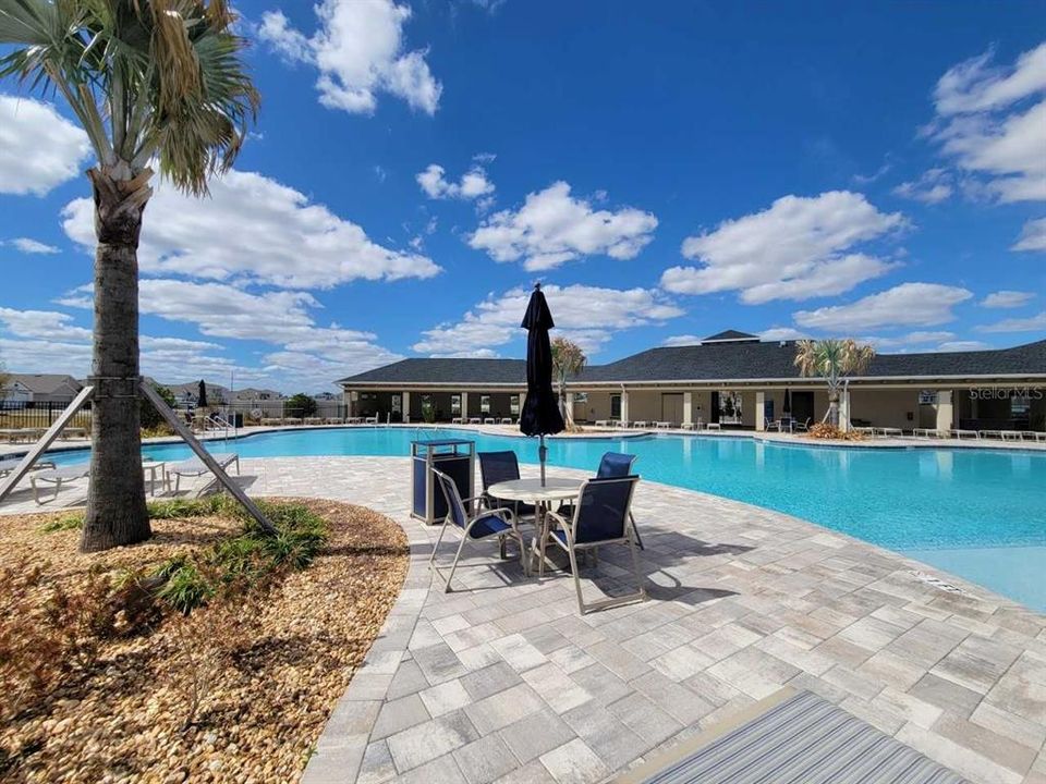 For Sale: $312,150 (4 beds, 2 baths, 2004 Square Feet)