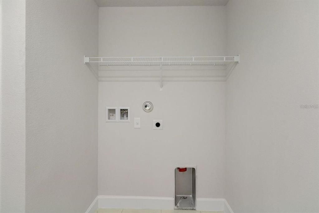 For Sale: $312,150 (4 beds, 2 baths, 2004 Square Feet)