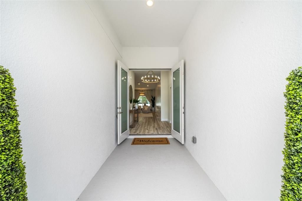 For Sale: $399,000 (4 beds, 3 baths, 1952 Square Feet)