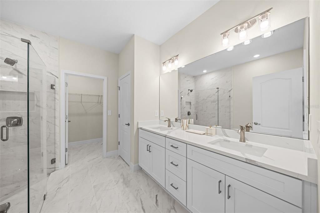For Sale: $399,000 (4 beds, 3 baths, 1952 Square Feet)
